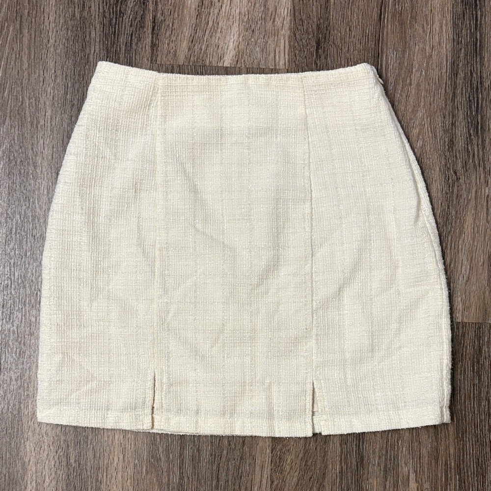 Francesca's Collections Cream Midi Skirt